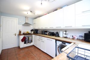 Kitchen- click for photo gallery